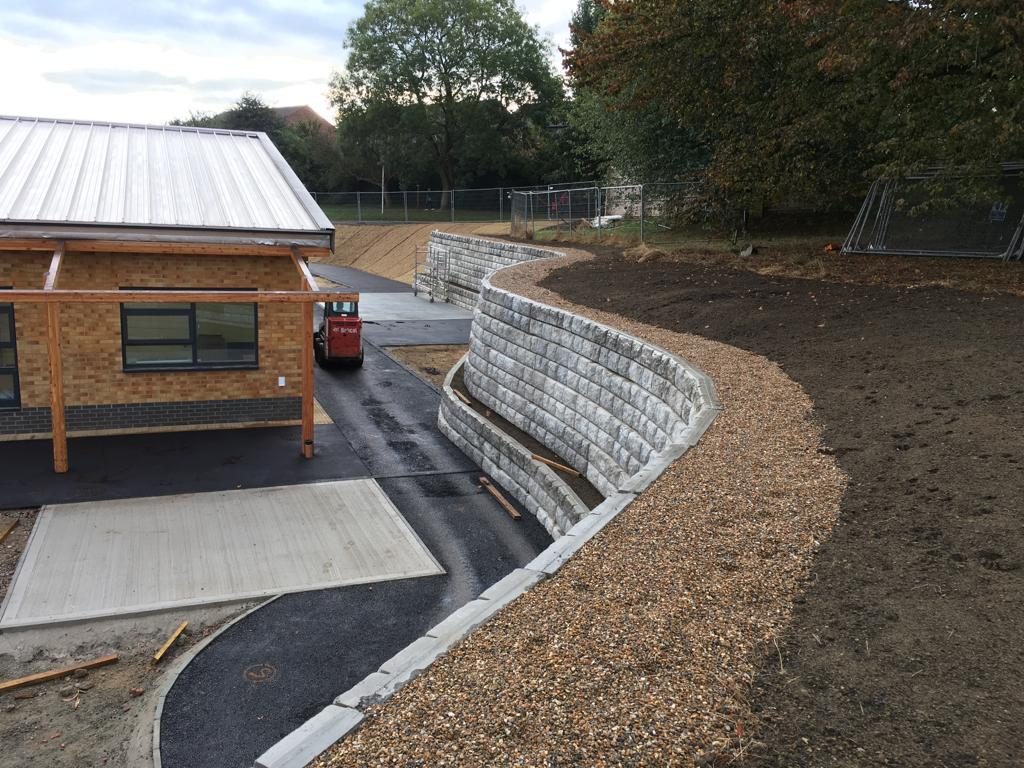 retaining wall landscape